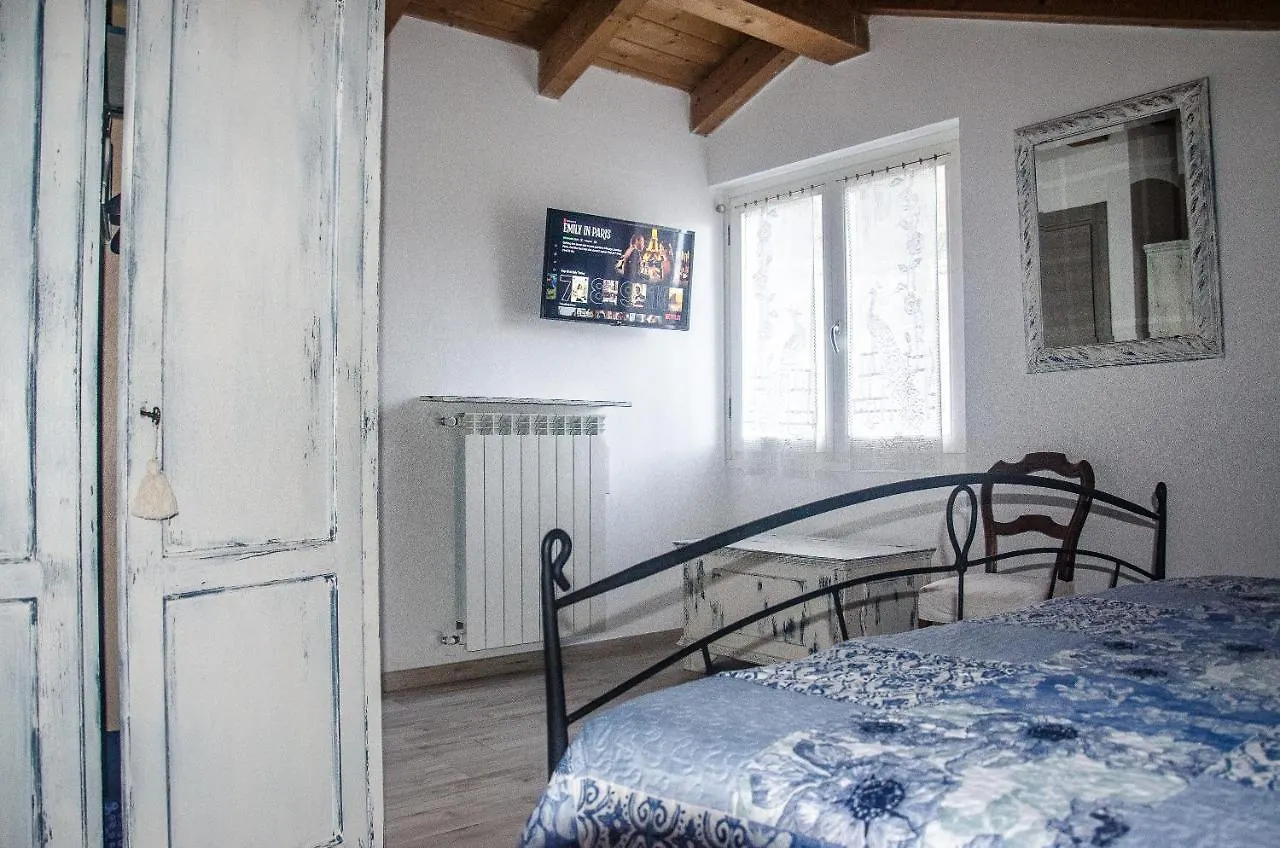 Anma Cottages The Secret Garden Pianello Del Lario Apartment
