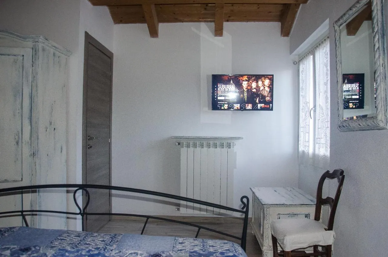Apartment Anma Cottages The Secret Garden Pianello Del Lario Italy