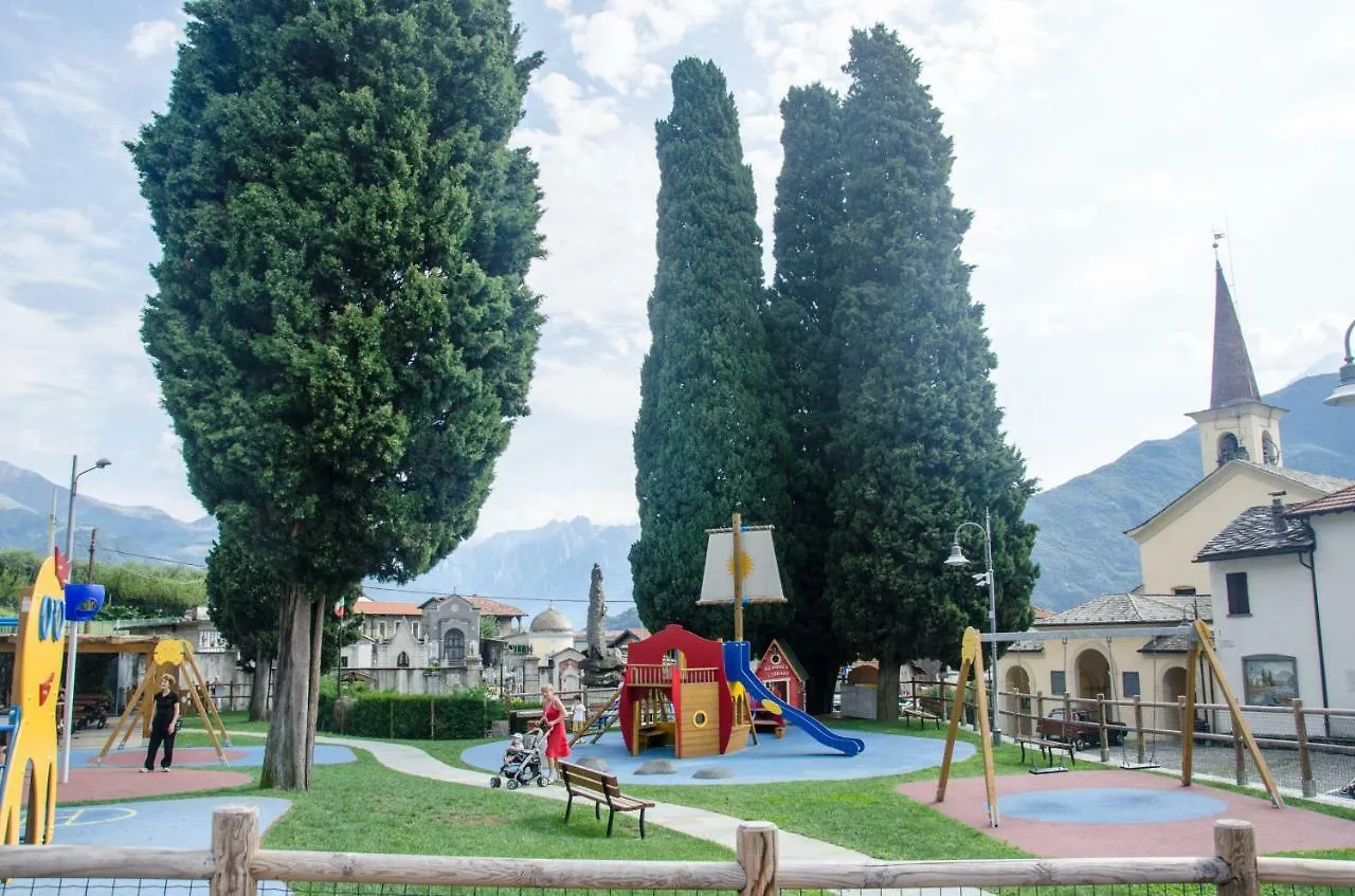 Anma Cottages The Secret Garden Pianello Del Lario 0*,